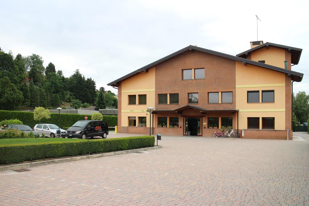 Orange Motel Vergiate Exterior foto